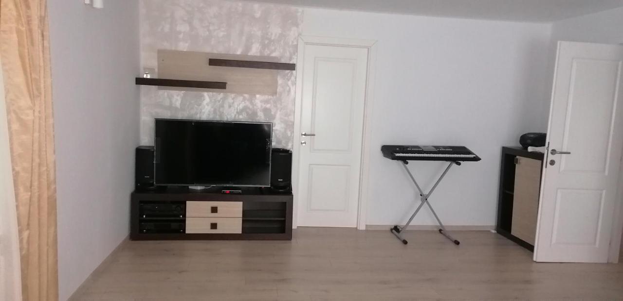 Casa Aris Lepsa Vrancea Hotel Buitenkant foto
